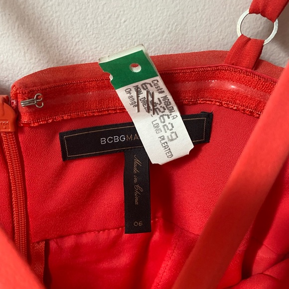 BCBGMAXAZRIA Coral Ball Gown, Size 06 - Picture 2 of 3